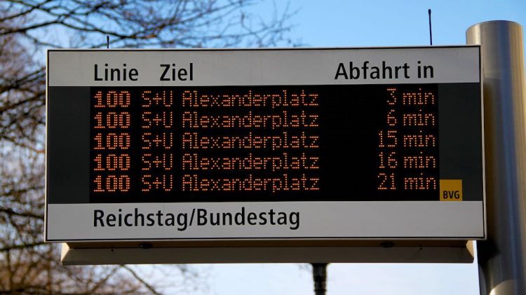 Berlin Bus 100 Timetable