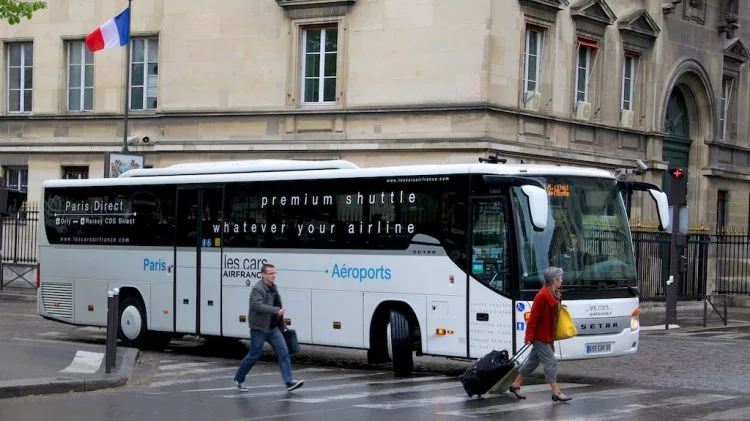 Le Bus DIrect to Charles de Gaulle Airport