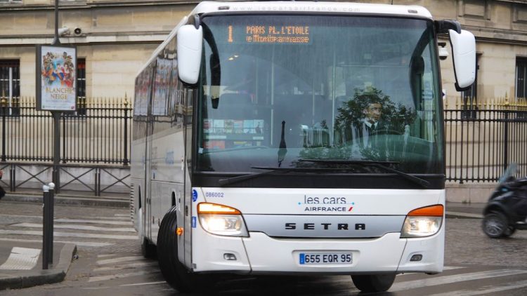 Le Bus Direct from Orly Airport in Paris