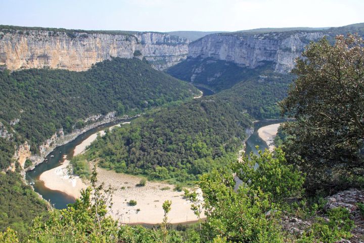 Views of the meandering Ardèche River from Balcon des Templiers