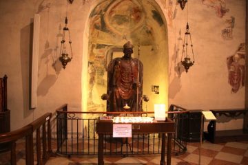 Red Marble Statue of San Zeno Maggiore