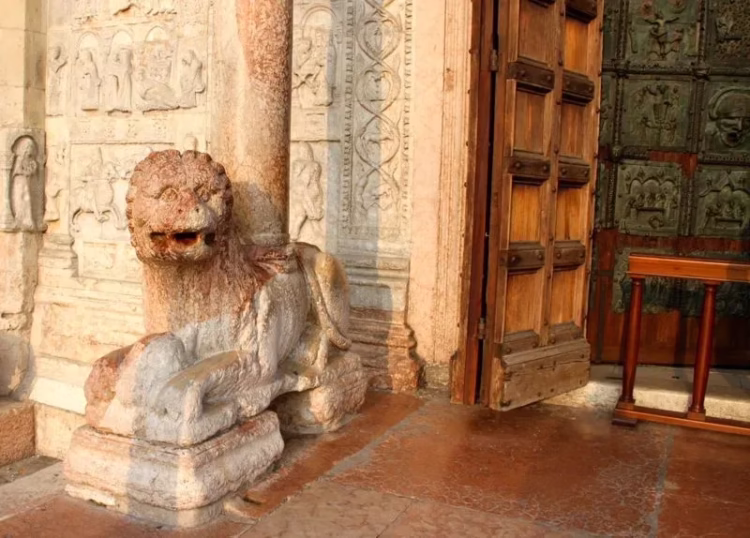 Lion at San Zeno Maggiore