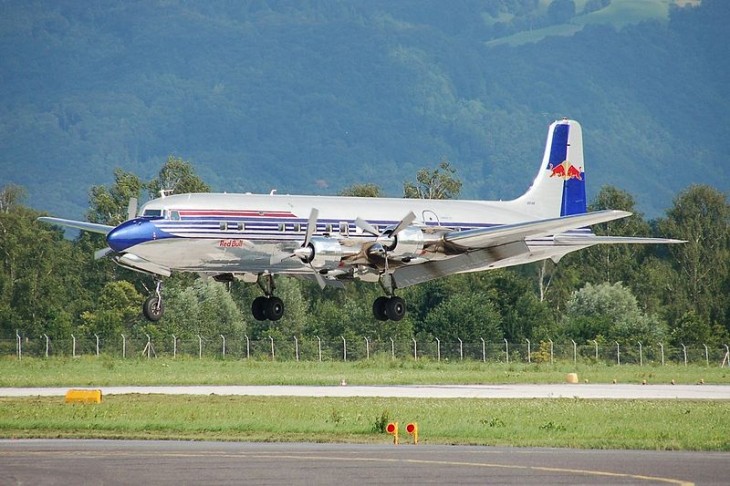 Redbull DC 6 Plane landing at Salzburg Airport