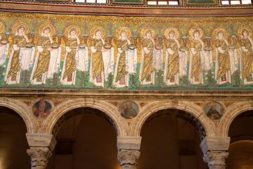 Mosaic of the Virgins in Sant'Apollinare Nuovo in Ravenna