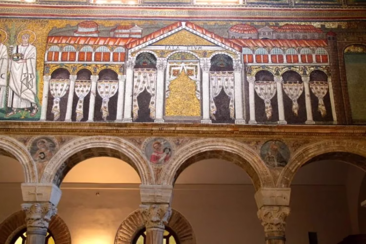 Mosaic of Theodoric's Palace in Sant'Apollinare Nuovo in Ravenna