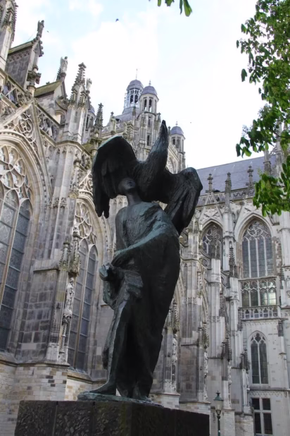 Statue of St John in 's-Hertogenbosch