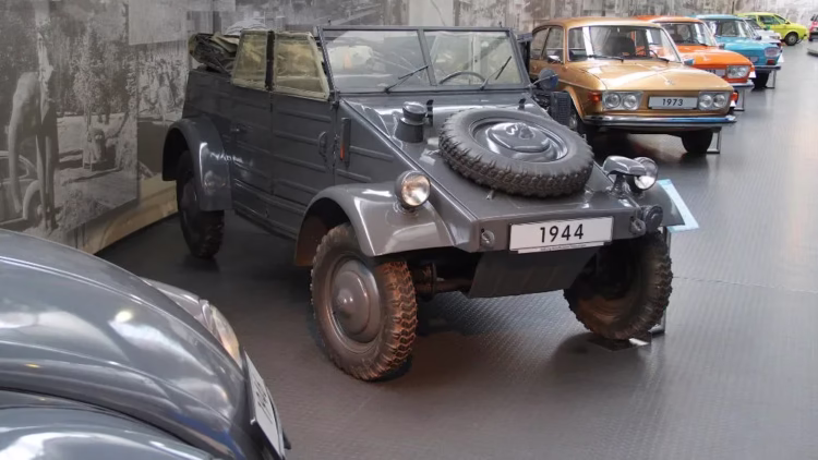VW Schwimmwagen in Auto Museum