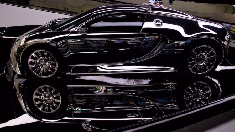 Chrome finished Bugatti Veyron in Autostadt, Wolfsburg.