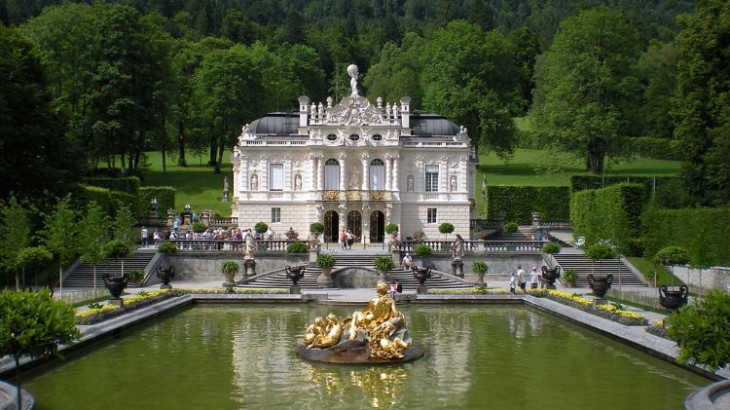 Visit Schloss Linderhof Palace in Bavaria