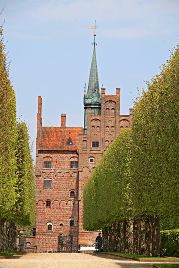 Renaissance Egeskov Castle in Denmark 17