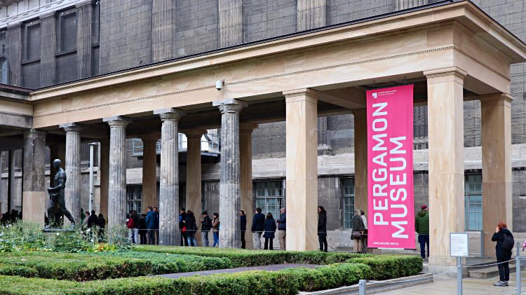 Pergamon Museum on Museum Island in Berlin 1168