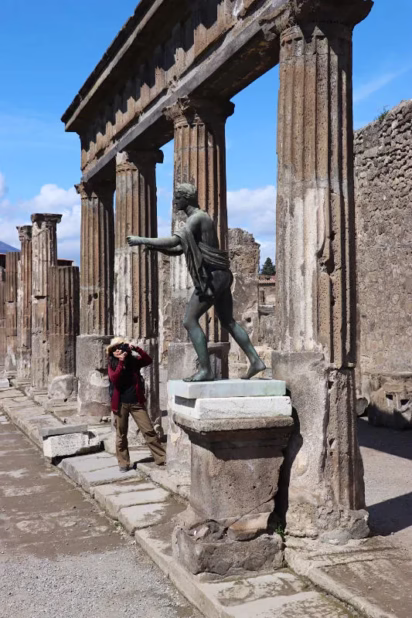 Statue of Apollo in Pompeii Save with the Campania Arte Card on public transportation and sightseeing in the Naples region (Campania) including skip-the-line admission to Pompeii, Herculaneum, Paestum, and major museums.