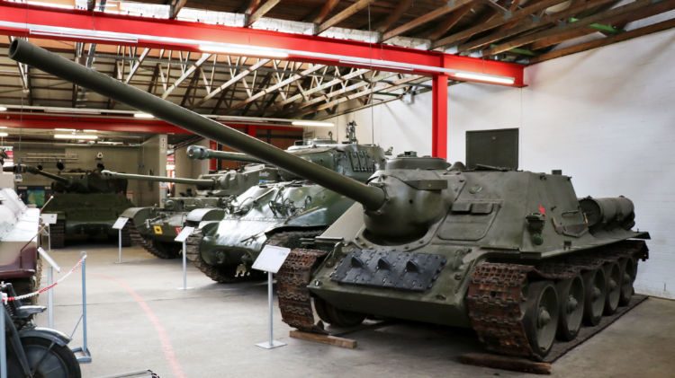 SU 100 in the German Tank Museum in Munster (Deutsches Panzermuseum Munster)