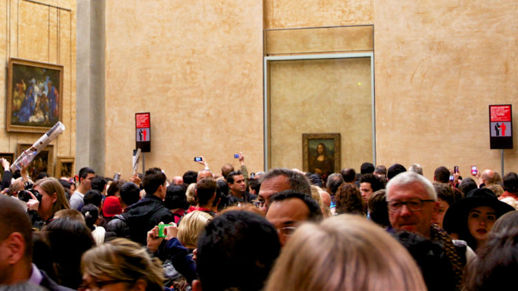Mona Lisa Crowds