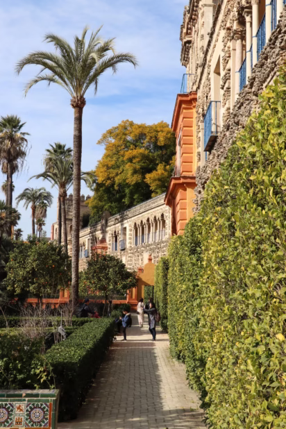 The top tips for seeing the Real Alcazar de Sevilla are to buy skip-the-line tickets online in advance and to enter the palace complex in the late afternoon to avoid tour groups.