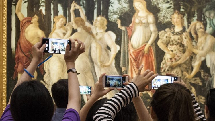 Phone cameras in front of the Primavera [or ‘Spring’] by Sandro Botticelli