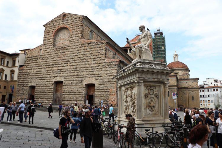 external facade for the Basilica of San Lorenzo in Florence