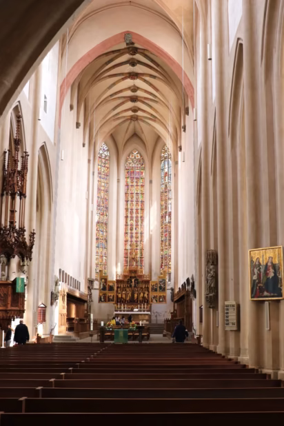 Nave and East Choir of the high Gothic St.-Jakobs-Kirche (Church of St James) in Rothenburg ob der Tauber 