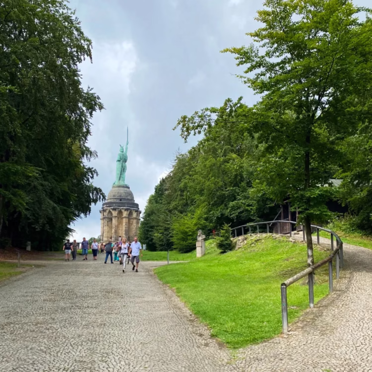 Hermannsdenkmal and Bandel Hut