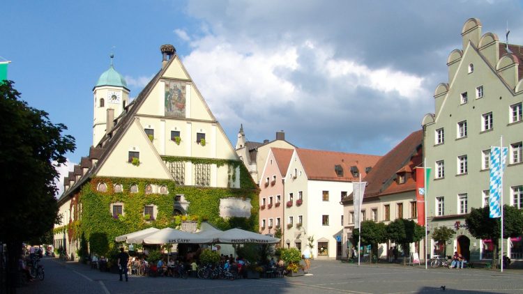 Weiden Oberer Markt mit dem Alten Rathaus