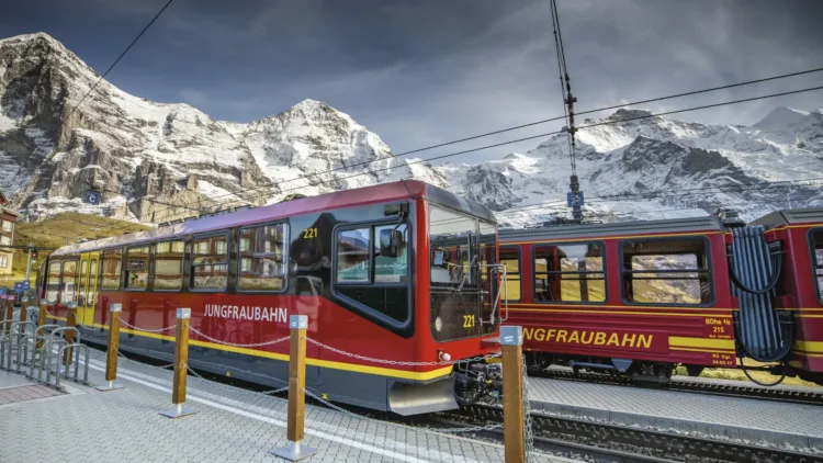 Kleine Scheidegg station with Jungfraubahn trains
