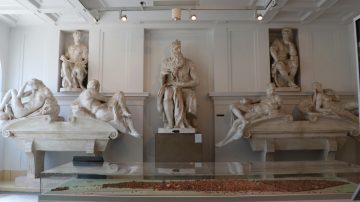 Michelangelo Sculptures Casts in Magdeburg