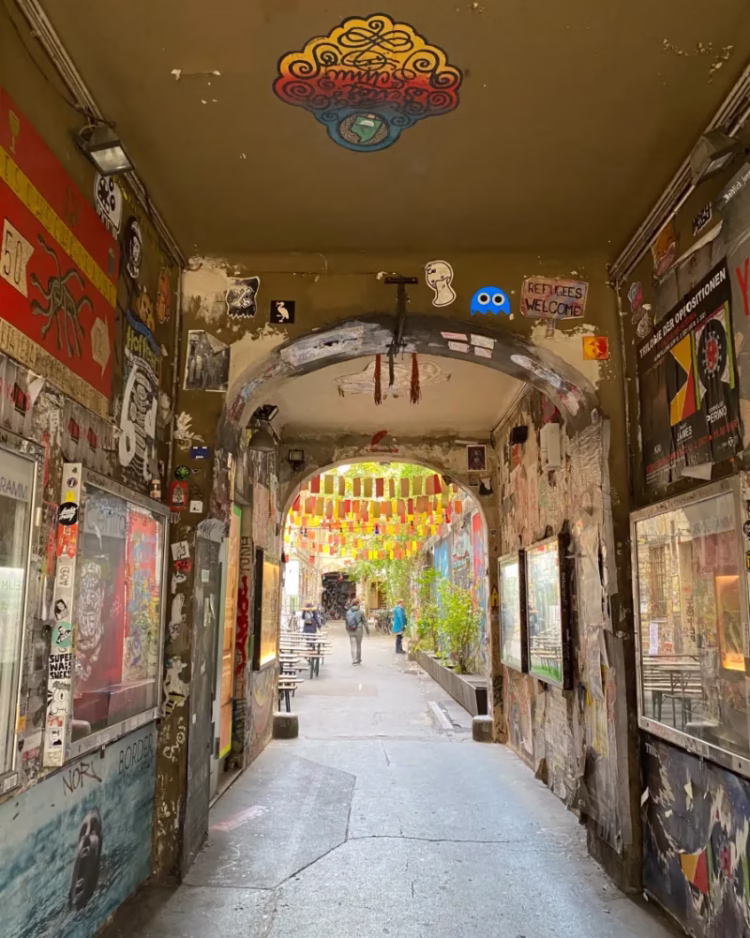 Passage Anne Frank Zentrum in Berlin