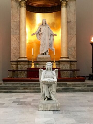 Christ in Copenhagen Cathedral