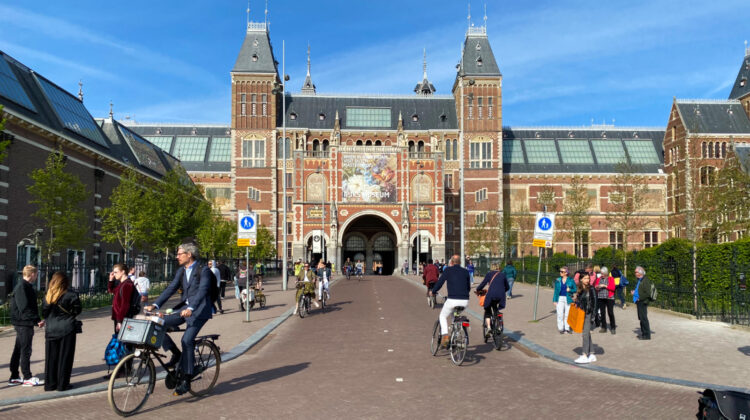 Save with the I Amsterdam City Card on transportation, top sights and museums, tours, restaurants, adventures, and entertainment.