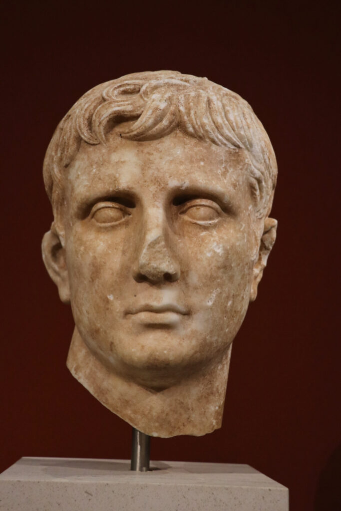 Augustus head