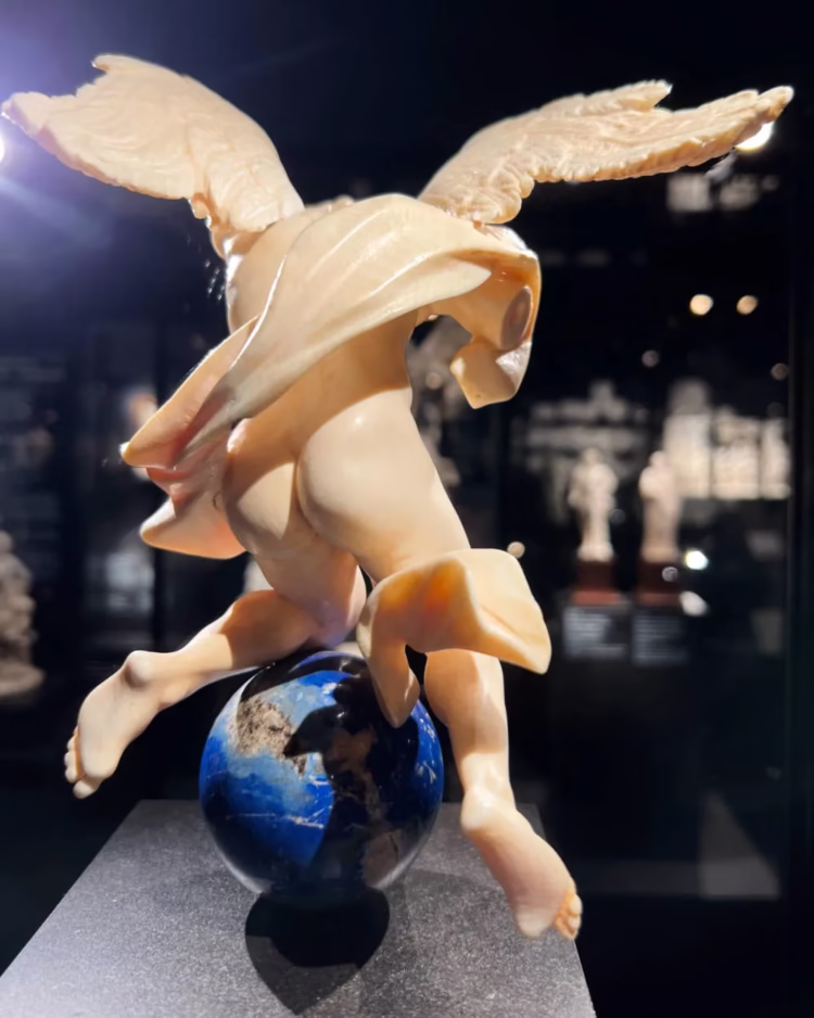 Chronos on the Globe seen from behind