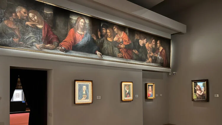 Aula Leonardi with Da Vinci painting and copies in the Pinacoteca Ambrosiana in Milan