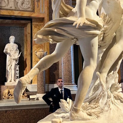 Apollo and Daphne (1622–1625) was the last special sculpture Bernini completed for Cardinal Borghese's private collection.