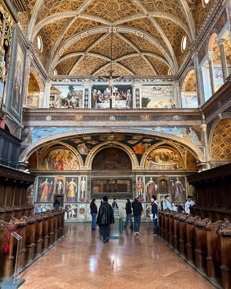 Hall of the Nuns of San Maurizio Milano