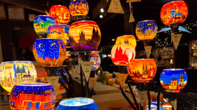 The Christmas markets in Aachen and Cologne are very popular with British visitors as it is easy to travel from London, most of England, and the UK to these German cities by car, train, coach, or group bus tours.