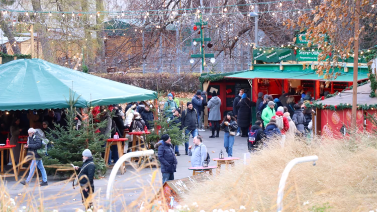 The Christmas market at the Karlskirche is famous for its large number of handicraft stands.