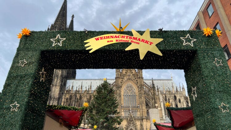 Christmas market at the Koelner Dom